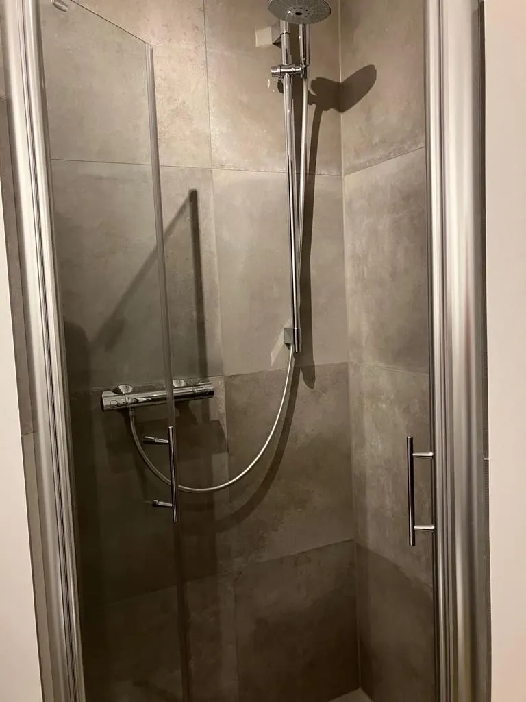Dusche fliesen – Fliesenarbeit von Romanowski Fliesenlegermeister, Solingen