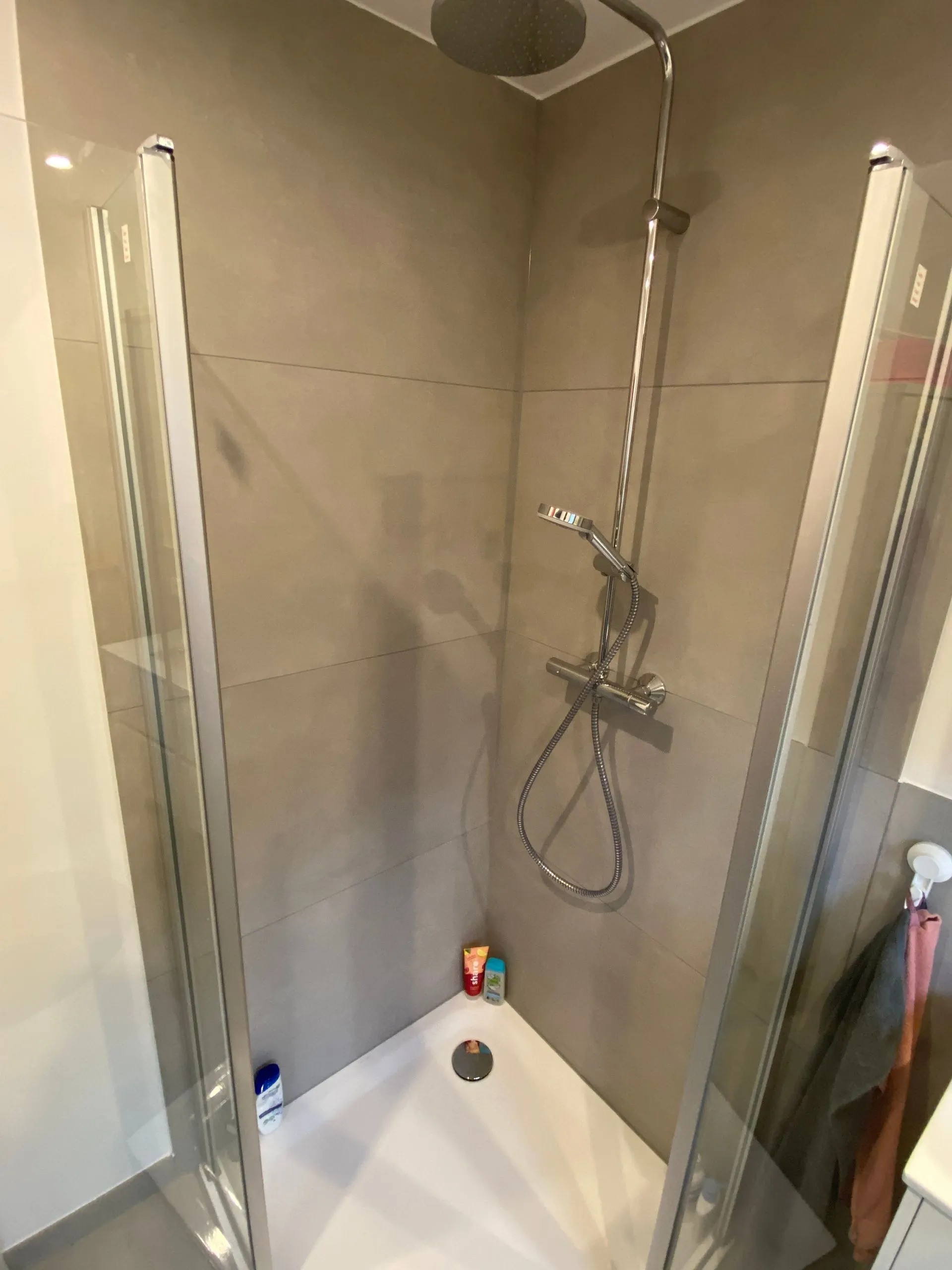 Dusche glastuer fliesen – Fliesenarbeit von Romanowski Fliesenlegermeister, Solingen